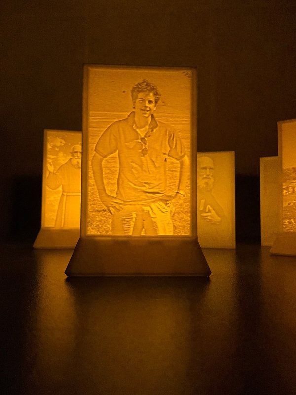 Lampe de prière Carlo Acutis à 4 faces